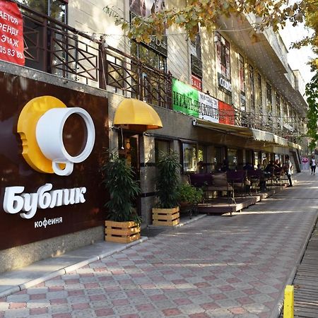 Yellow Apartment In The Center Of Biszkek Zewnętrze zdjęcie