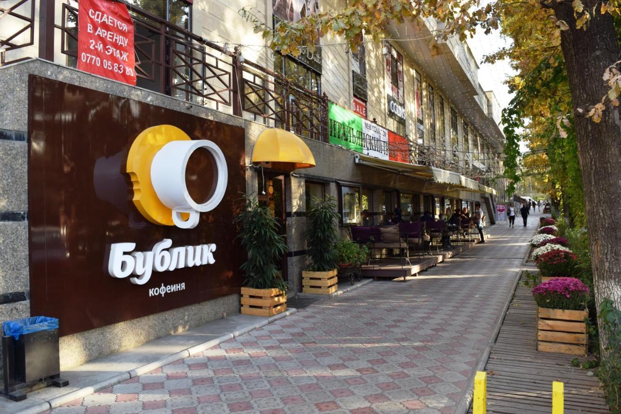 Yellow Apartment In The Center Of Biszkek Zewnętrze zdjęcie