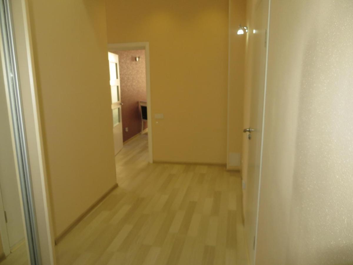 Yellow Apartment In The Center Of Biszkek Zewnętrze zdjęcie